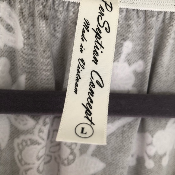 Beautiful PerSeption Concept Ladies Blouse. - Picture 5 of 9